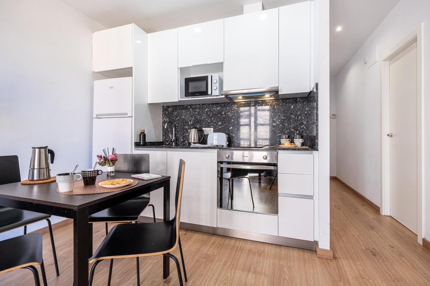 Tarragona Apartments Luaran gambar