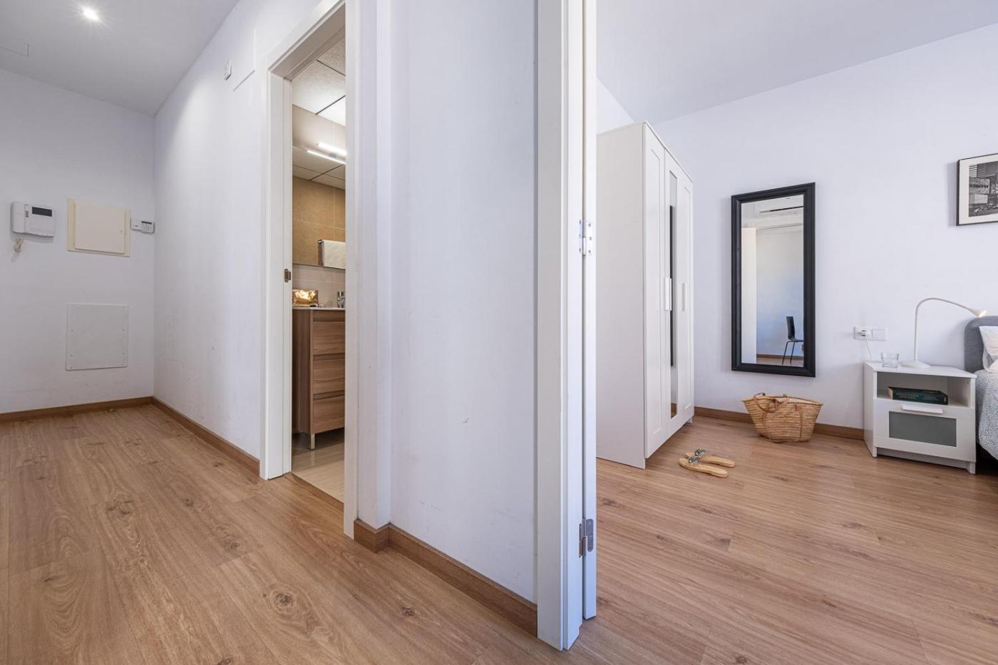 Tarragona Apartments Luaran gambar