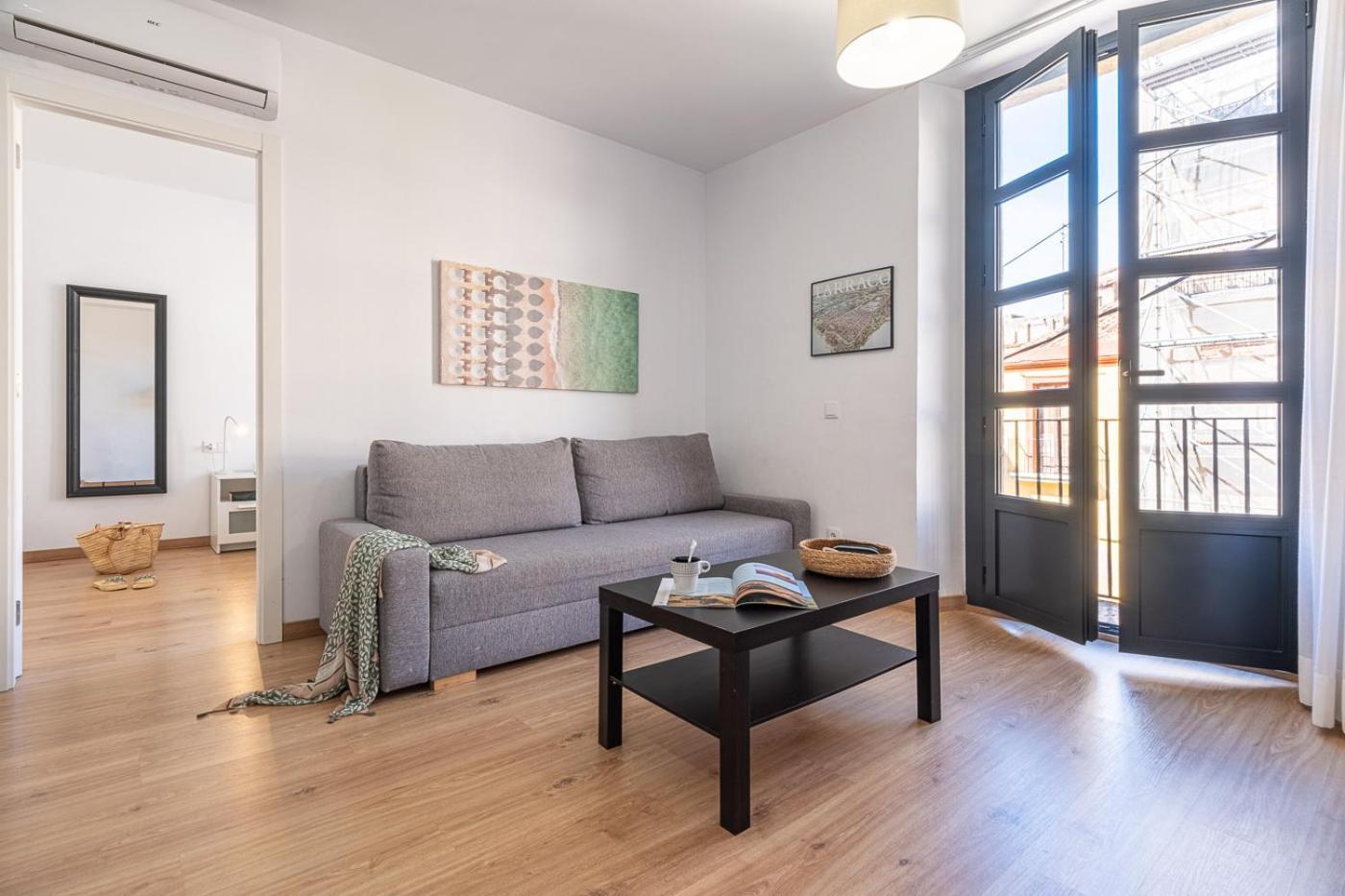 Tarragona Apartments Luaran gambar