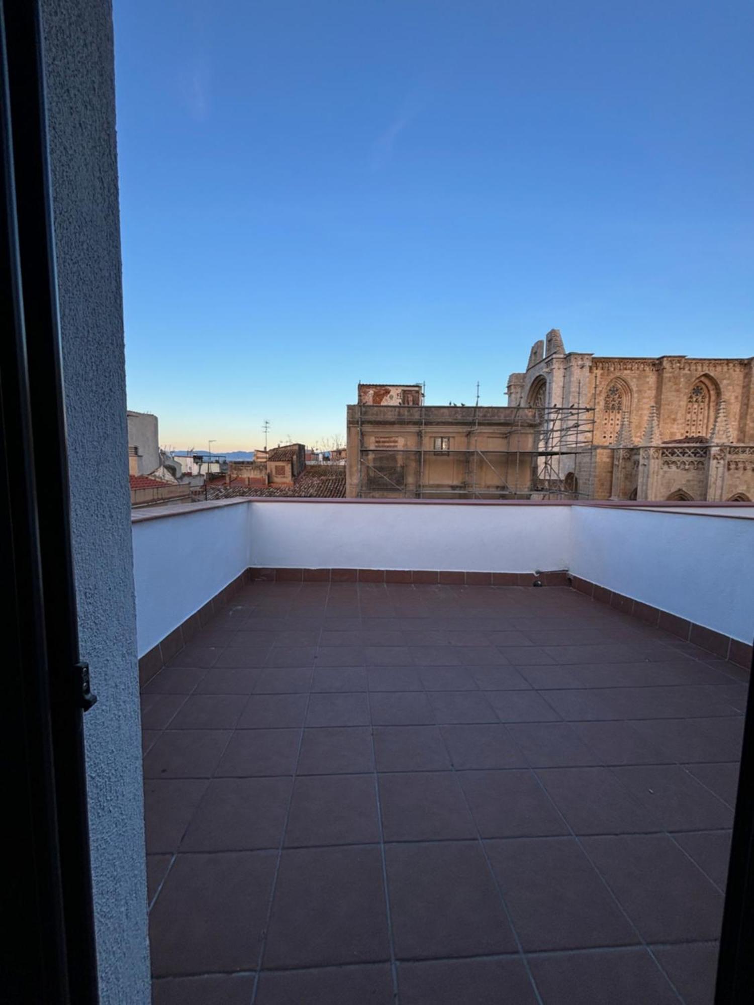 Tarragona Apartments Luaran gambar
