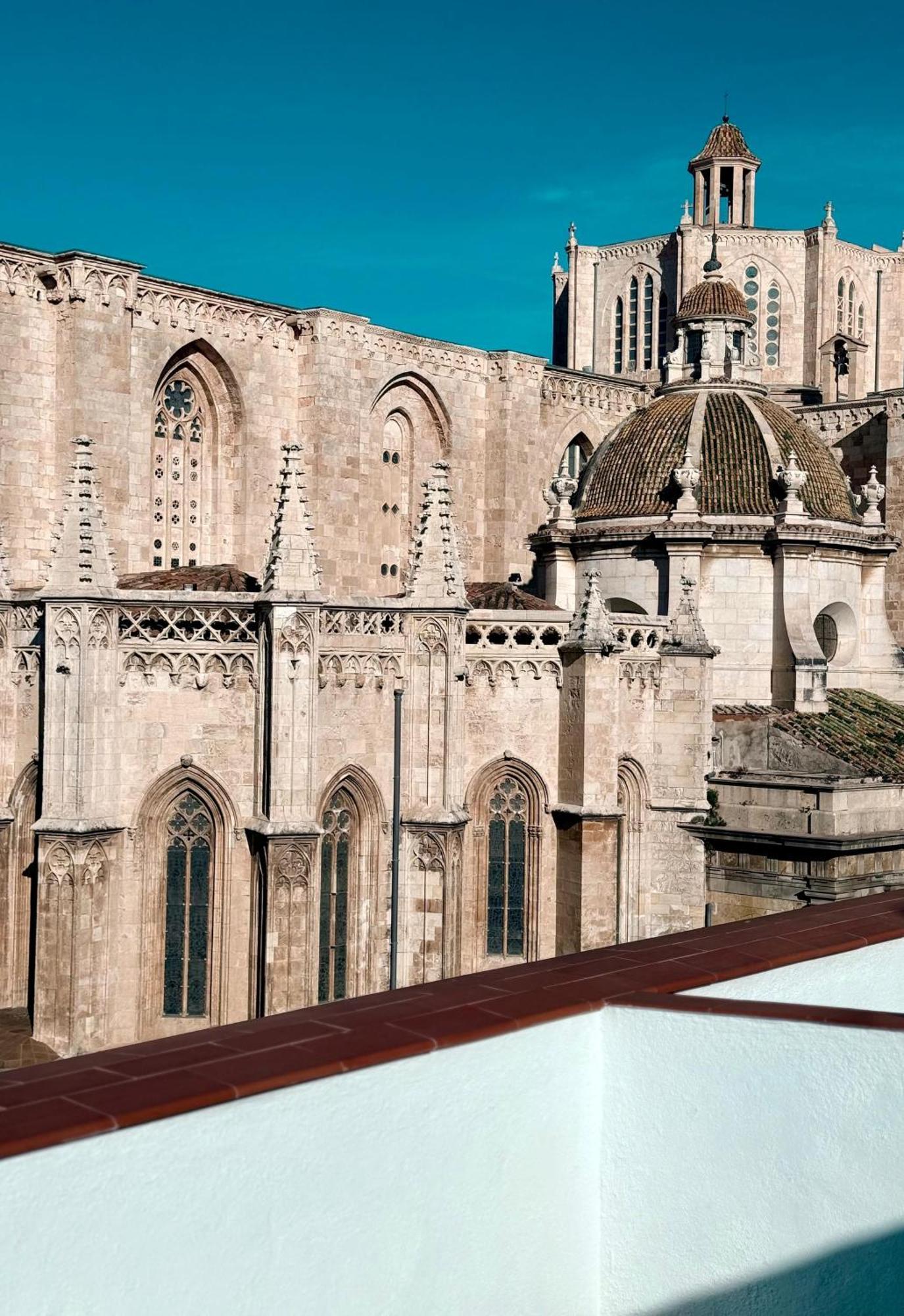 Tarragona Apartments Luaran gambar