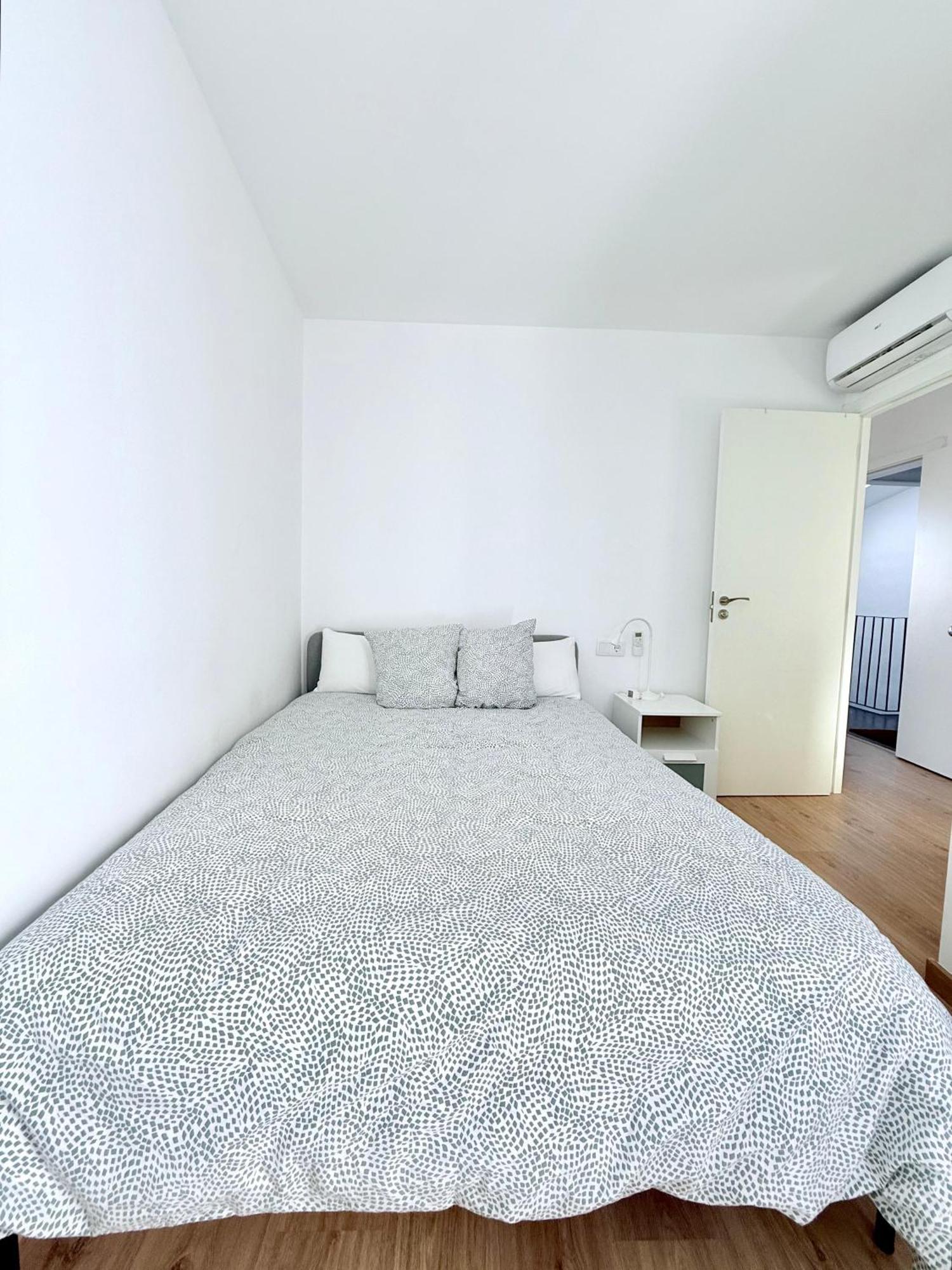 Tarragona Apartments Luaran gambar